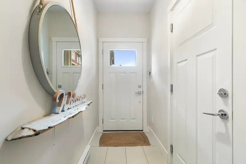 507 4688 HAWK LANE - photo 2 of 28