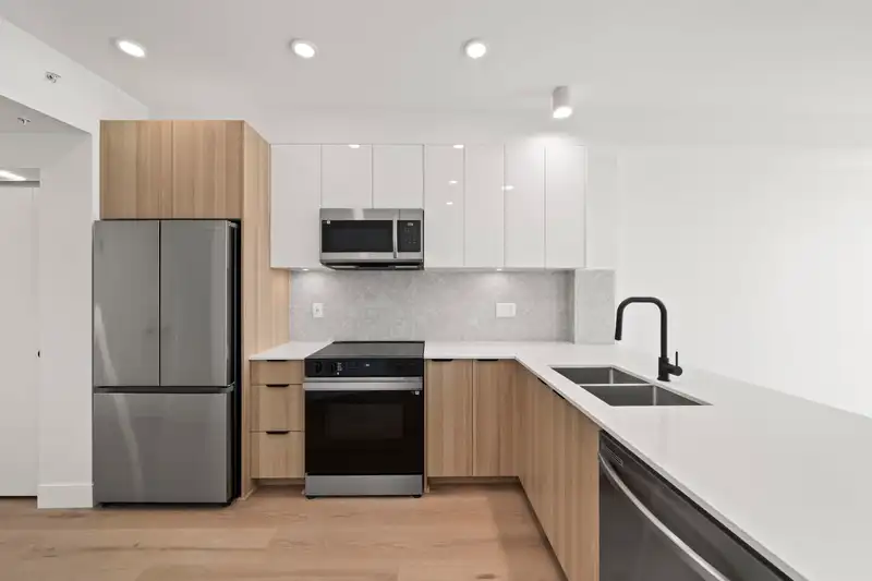439 20769 FRASER HIGHWAY - photo 4 of 40