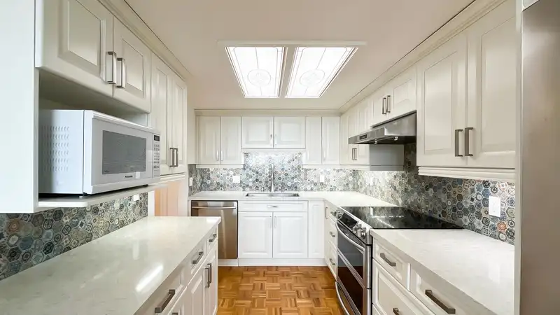 606 1045 QUAYSIDE DRIVE - photo 1 of 28