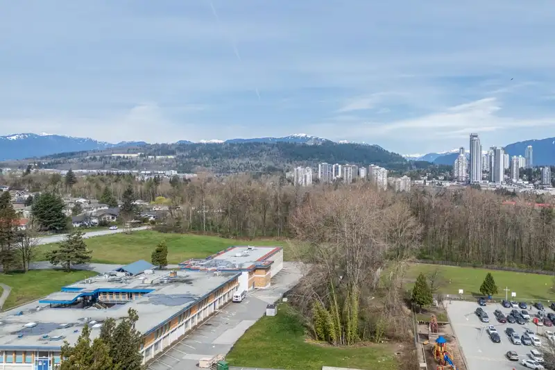 9263 10TH AVENUE - photo 3 of 33