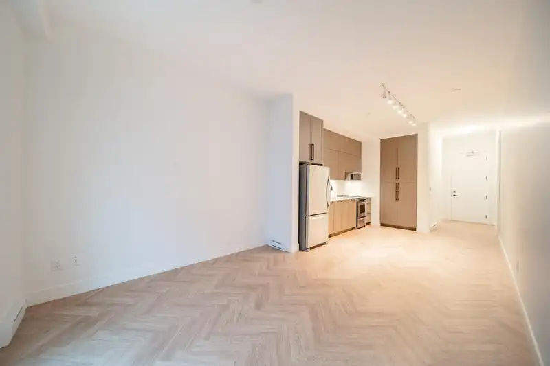209 13933 105 BOULEVARD - photo 4 of 29