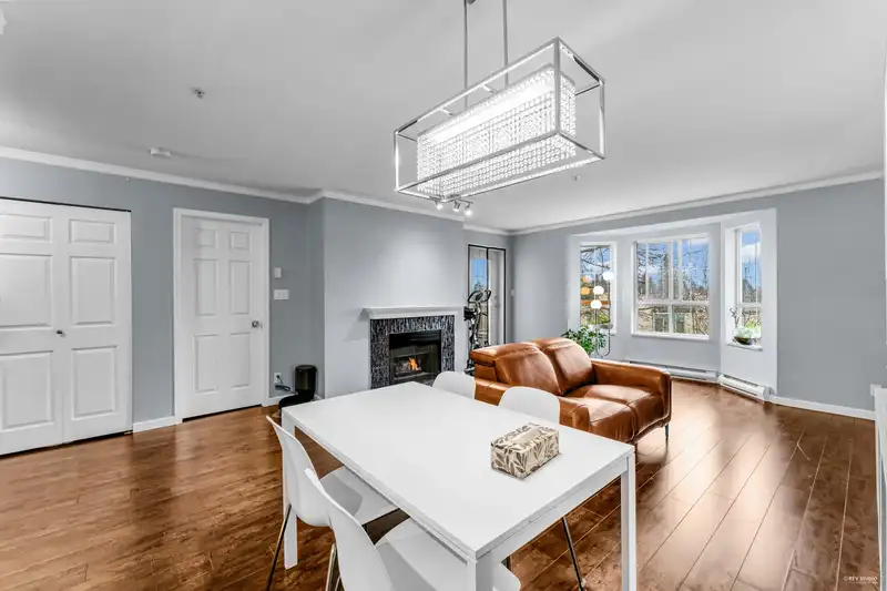 409 15268 105 AVENUE - photo 2 of 29