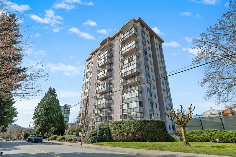 1405 555 13TH STREET - photo 1 of 19