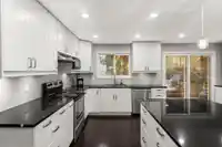 2489 SUNNYSIDE PLACE - thumbnail 11