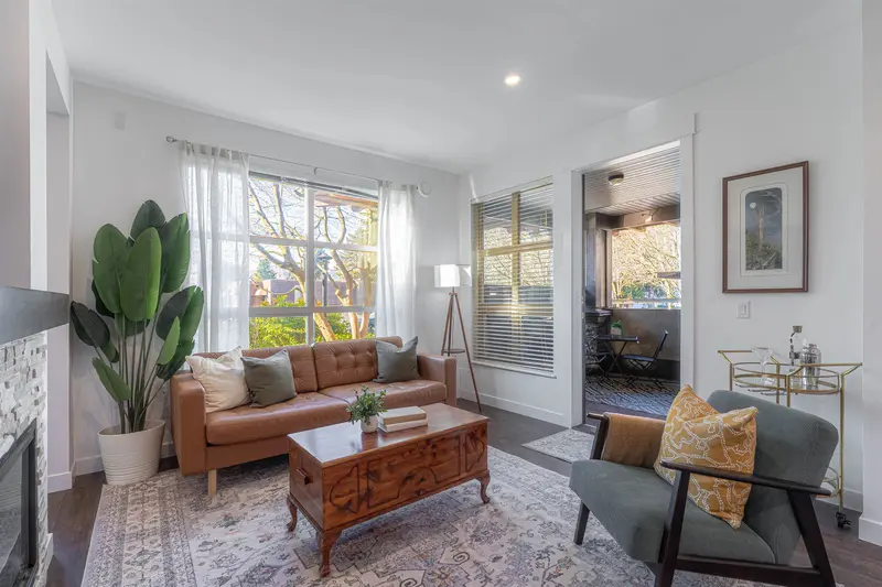 110 1468 ST. ANDREWS AVENUE - photo 2 of 25