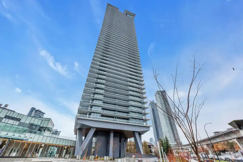 2401 4720 LOUGHEED HIGHWAY - photo 1 of 20