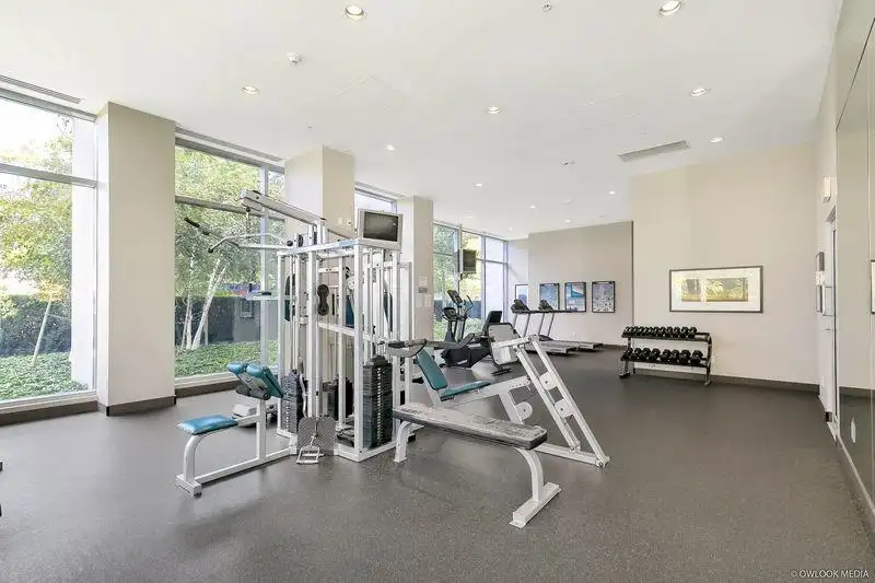 1007 5028 KWANTLEN STREET - photo 2 of 22
