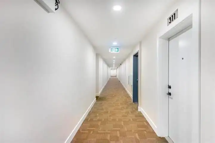 311 14818 60 AVENUE - photo 3 of 4
