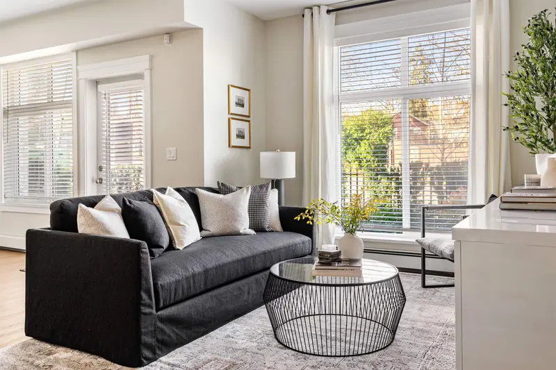 306 20932 83 AVENUE - photo 2 of 11