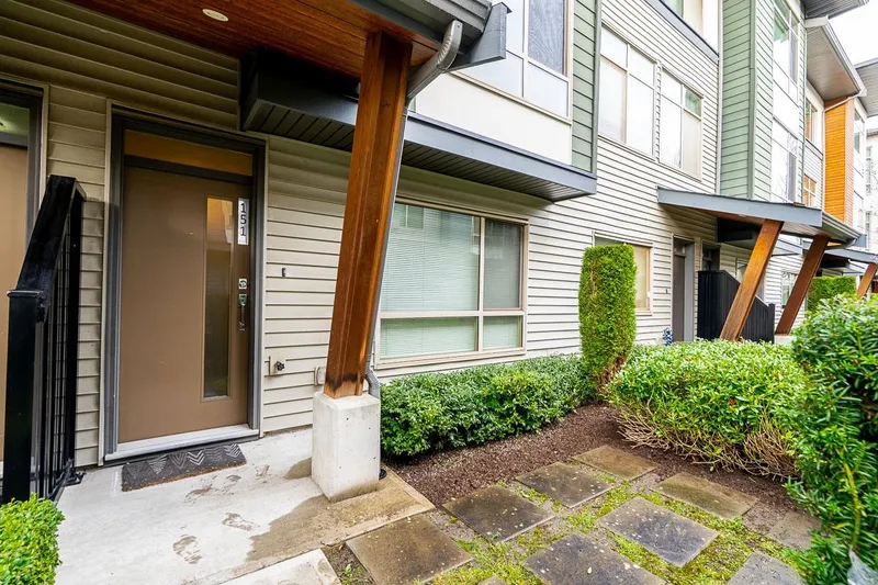 151 8473 163 STREET - photo 3 of 25