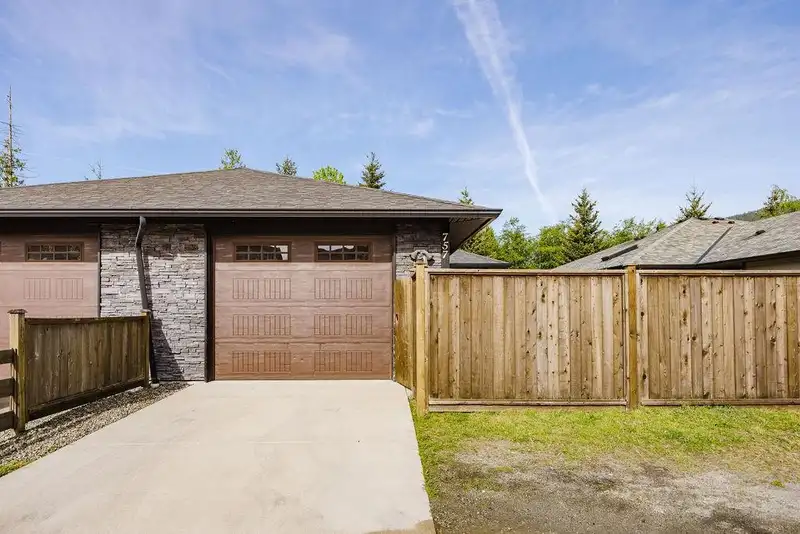 757 GERUSSI LANE - photo 1 of 38