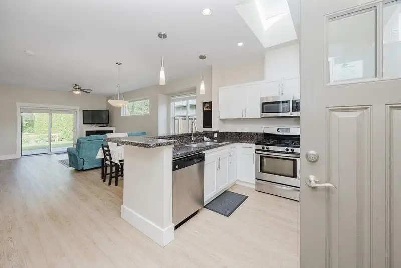 757 GERUSSI LANE - photo 4 of 38
