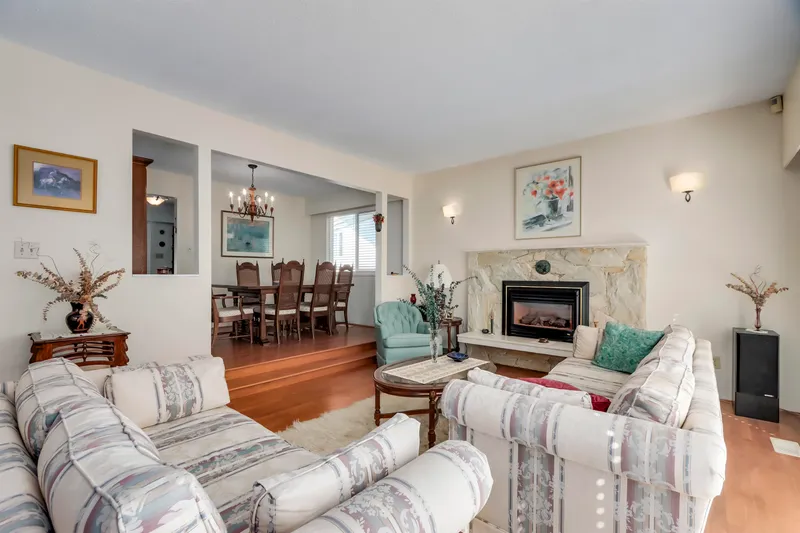 2141 DAUPHIN PLACE - photo 3 of 25