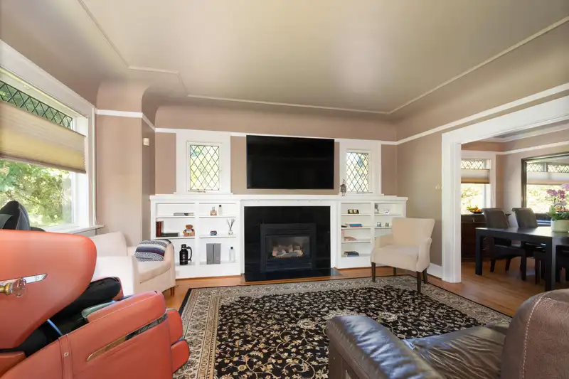 3908 BLENHEIM STREET - photo 4 of 40