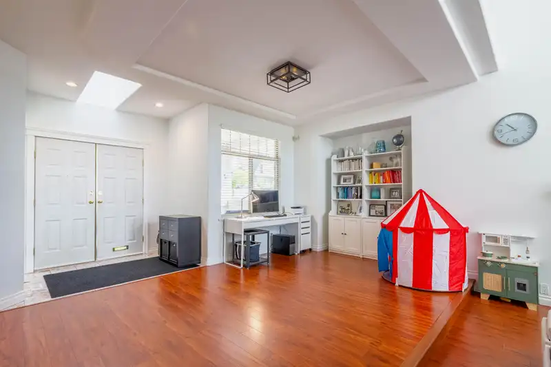 1004 QUADLING AVENUE - photo 2 of 38