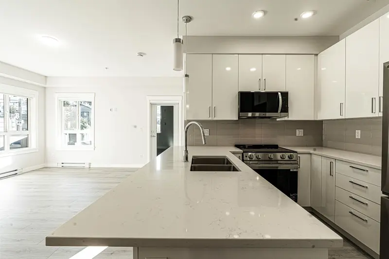 217 33886 PINE STREET - photo 1 of 25