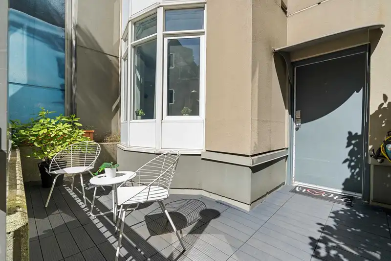 207 1166 MELVILLE STREET - photo 3 of 34
