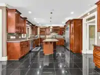 5733 136B STREET - thumbnail 7