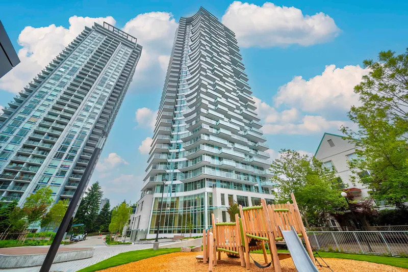 3301 13768 100 AVENUE - photo 1 of 25