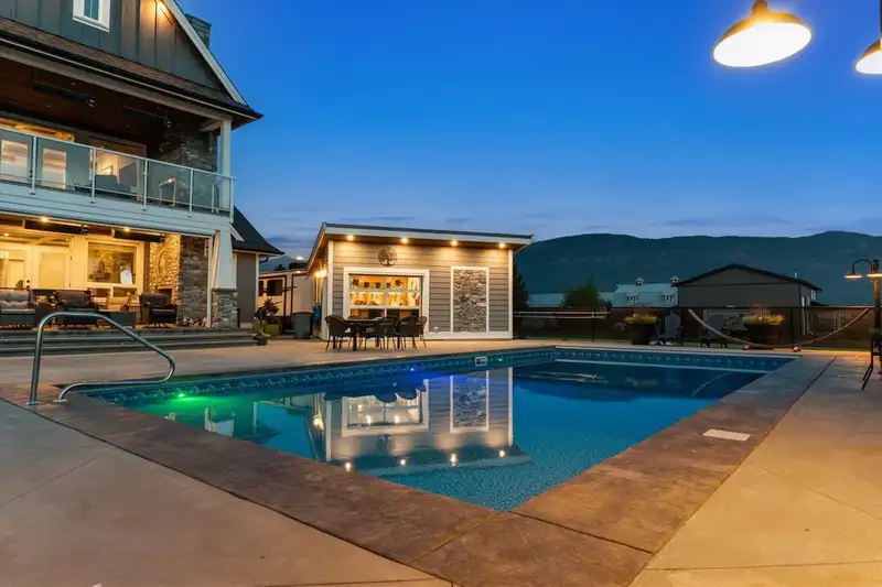 6257 SUMAS PRAIRIE ROAD - photo 3 of 40