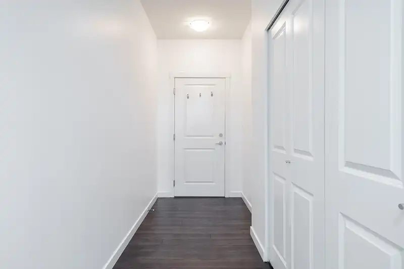 203 13628 81A AVENUE - photo 3 of 34