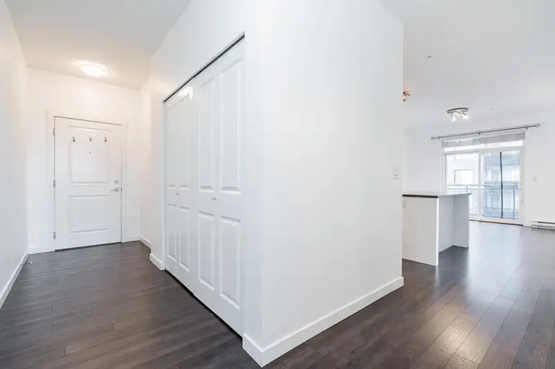 203 13628 81A AVENUE - photo 4 of 34