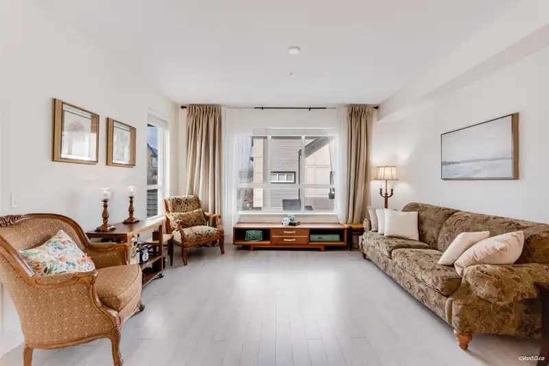 86 8570 204 STREET - photo 2 of 34