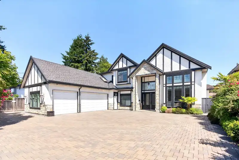 10388 SWINTON CRESCENT - photo 1 of 40