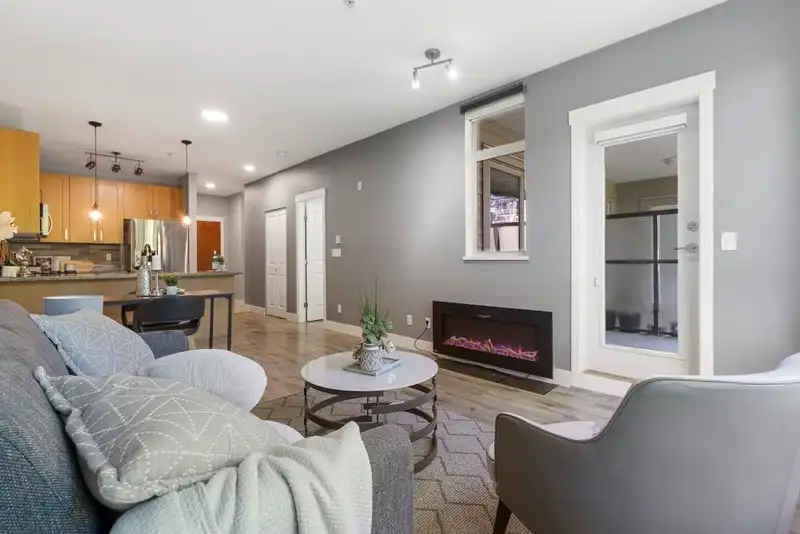 302 15988 26TH AVENUE - photo 1 of 38