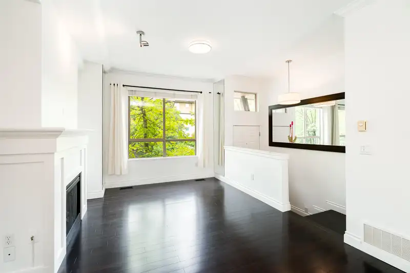 98 100 KLAHANIE DRIVE - photo 3 of 40
