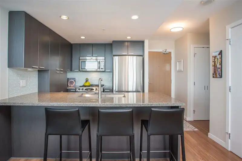 1502 2232 DOUGLAS ROAD - photo 2 of 35