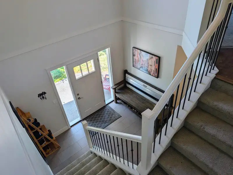 51143 SOPHIE CRESCENT - photo 4 of 33
