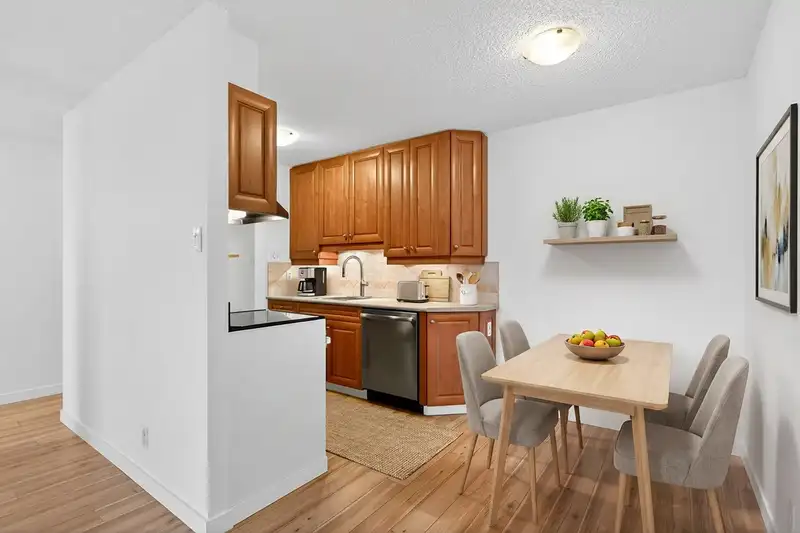 1306 2016 FULLERTON AVENUE - photo 1 of 26