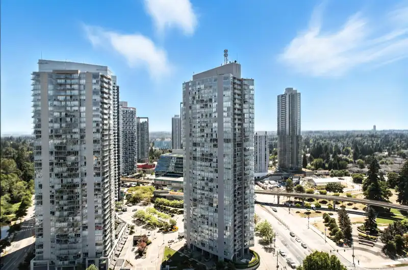 1001 13618 100 AVENUE - photo 3 of 17