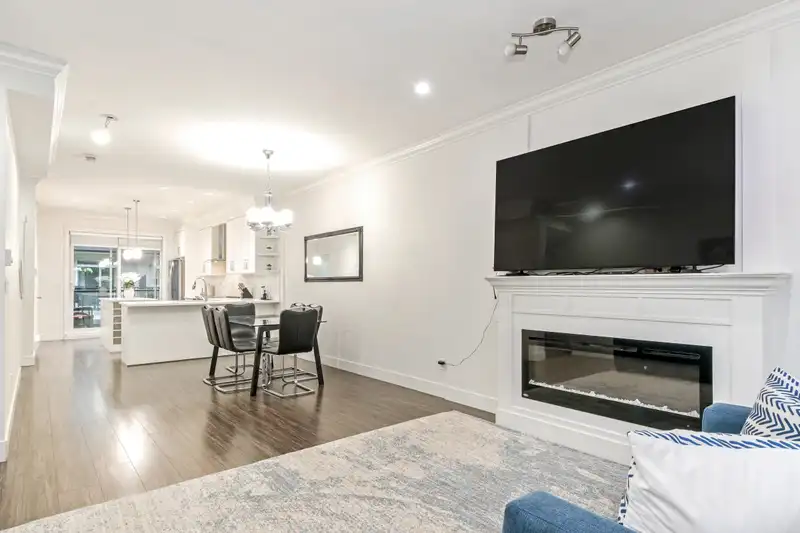 140 13898 64 AVENUE - photo 4 of 26