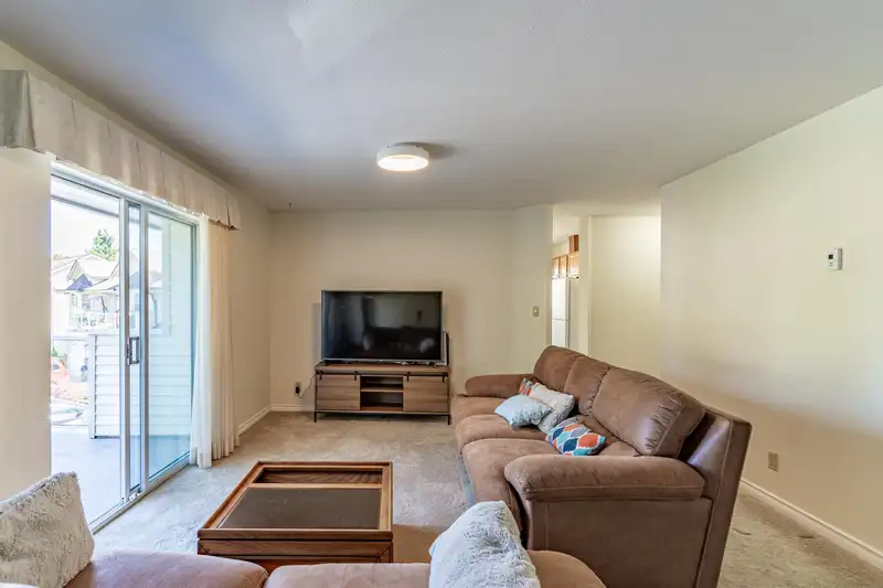 115 6841 138 STREET - photo 3 of 12