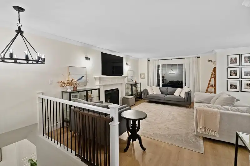 27222 27 AVENUE - photo 3 of 31