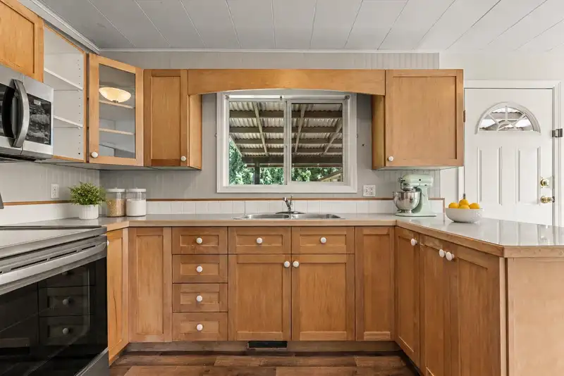 45399 WELLINGTON AVENUE - photo 4 of 34
