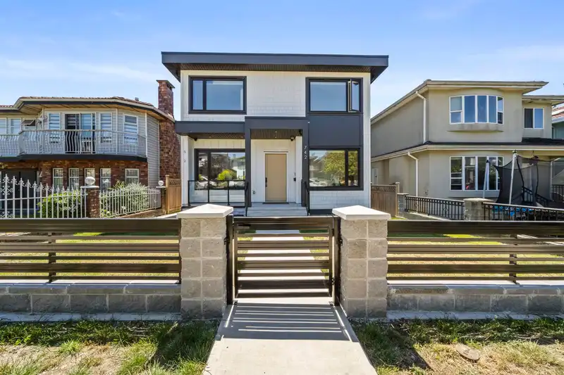 742 E 58TH AVENUE - photo 1 of 37