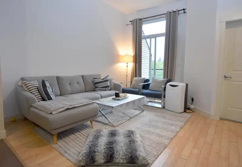 401 10822 CITY PARKWAY - photo 2 of 9