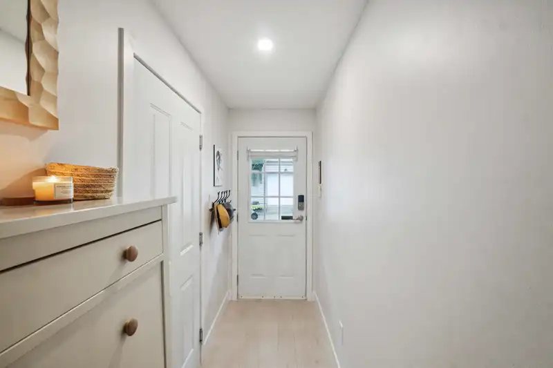45 8775 161 STREET - photo 3 of 40