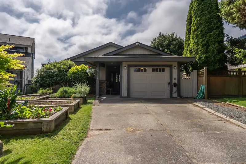 10350 HOLLYBANK DRIVE - photo 1 of 39