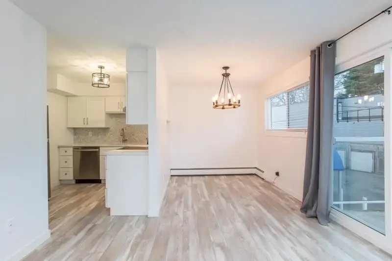 107 14881 MARINE DRIVE - photo 4 of 28