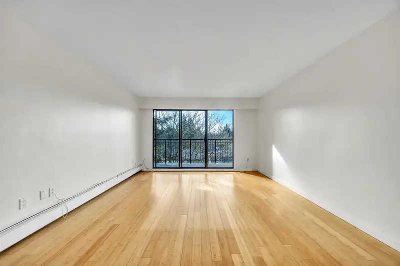 412 1385 DRAYCOTT ROAD - photo 2 of 23