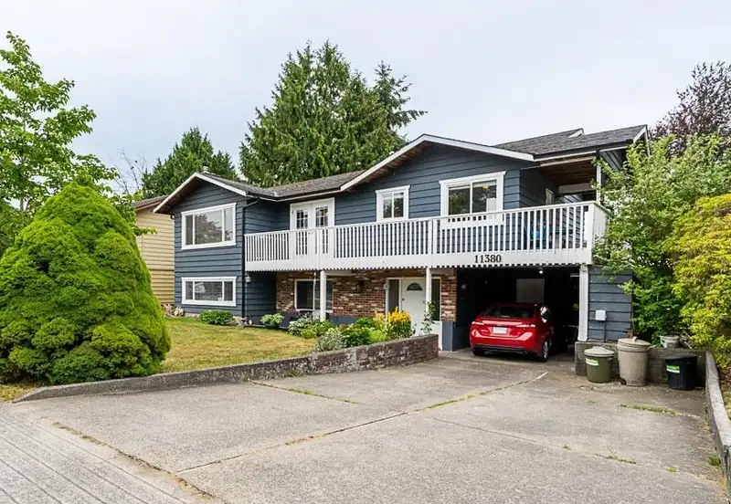 11380 75B AVENUE - photo 1 of 31