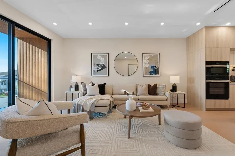 504 E 5TH STREET - photo 3 of 25