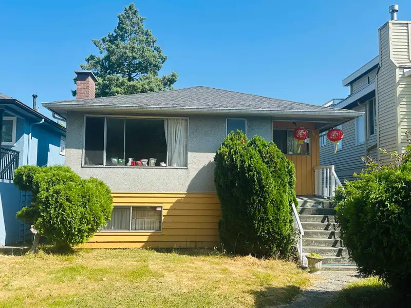 2887 W 24TH AVENUE - photo 1 of 10