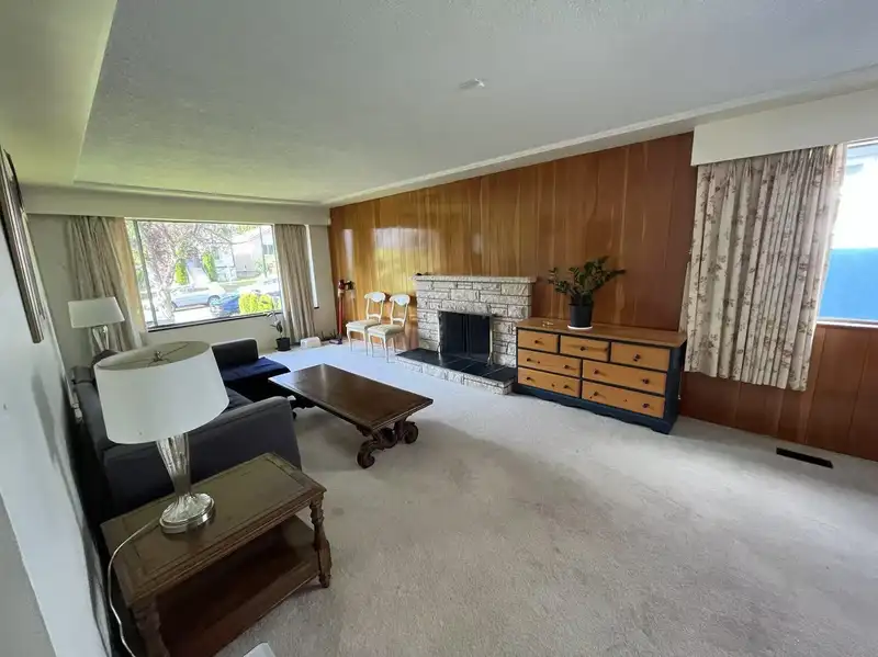 2887 W 24TH AVENUE - photo 3 of 10
