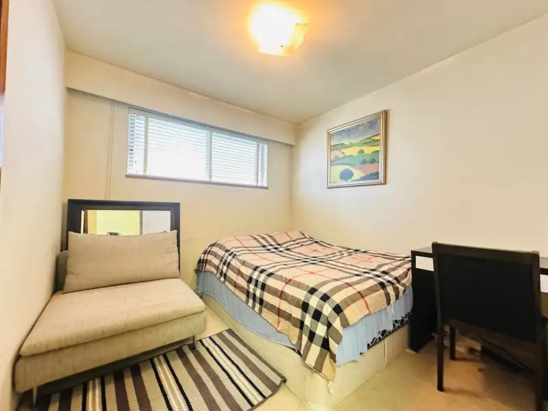 2887 W 24TH AVENUE - photo 4 of 10