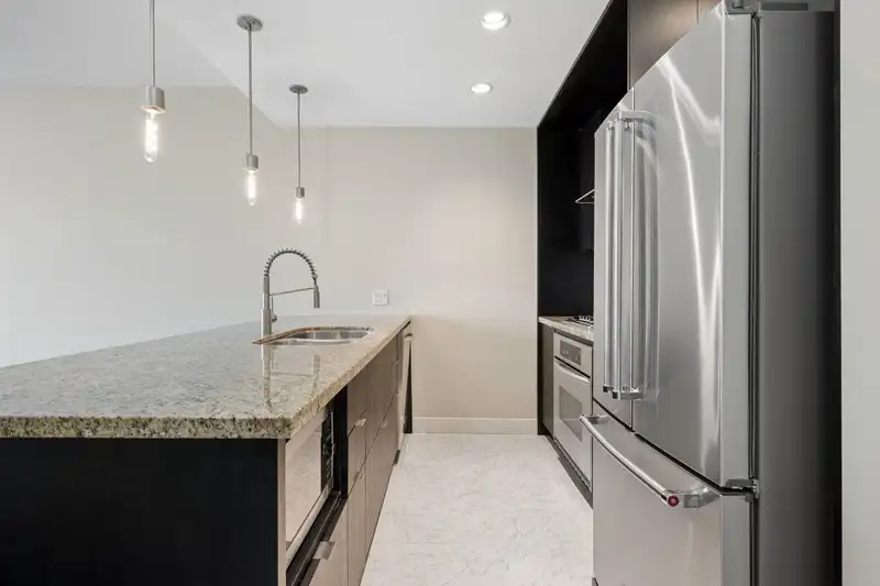 1201 7088 18TH AVENUE - photo 3 of 27